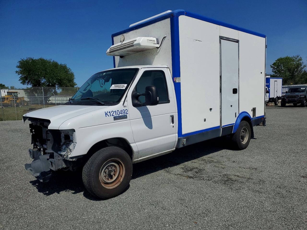 Ford E-350