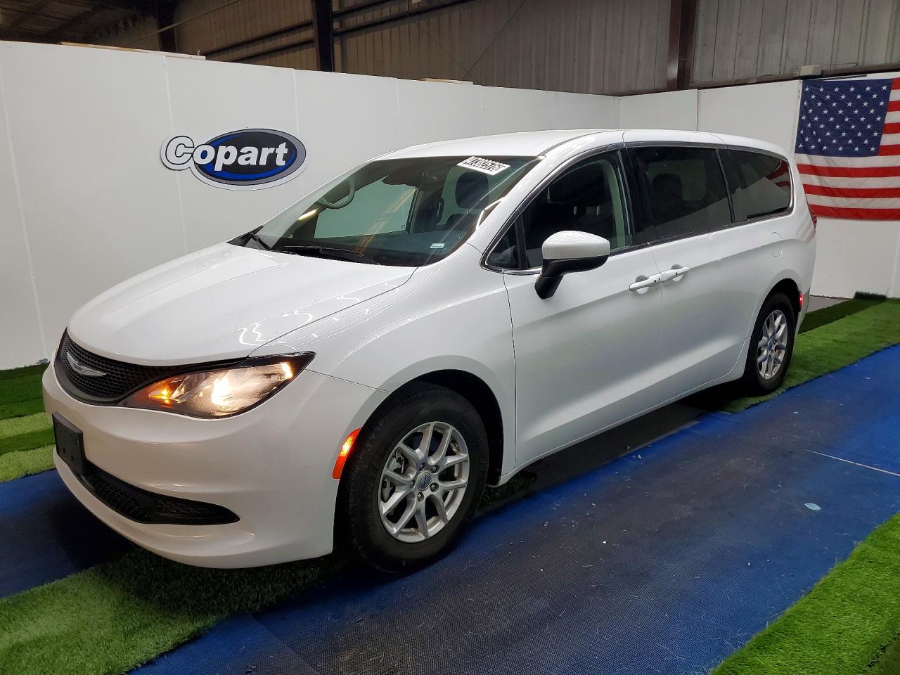 2023 Chrysler Voyager