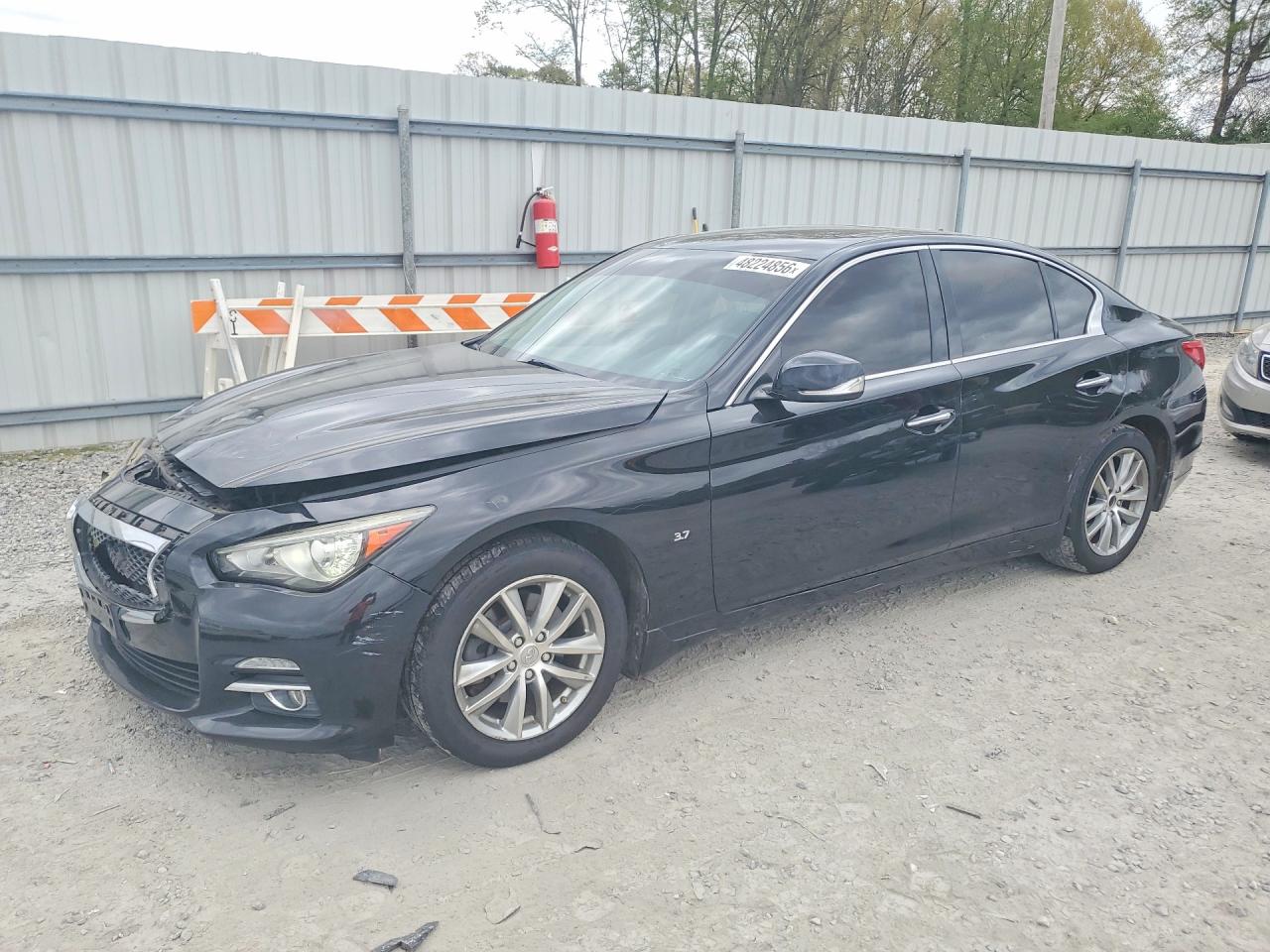 2015 Infiniti Q50