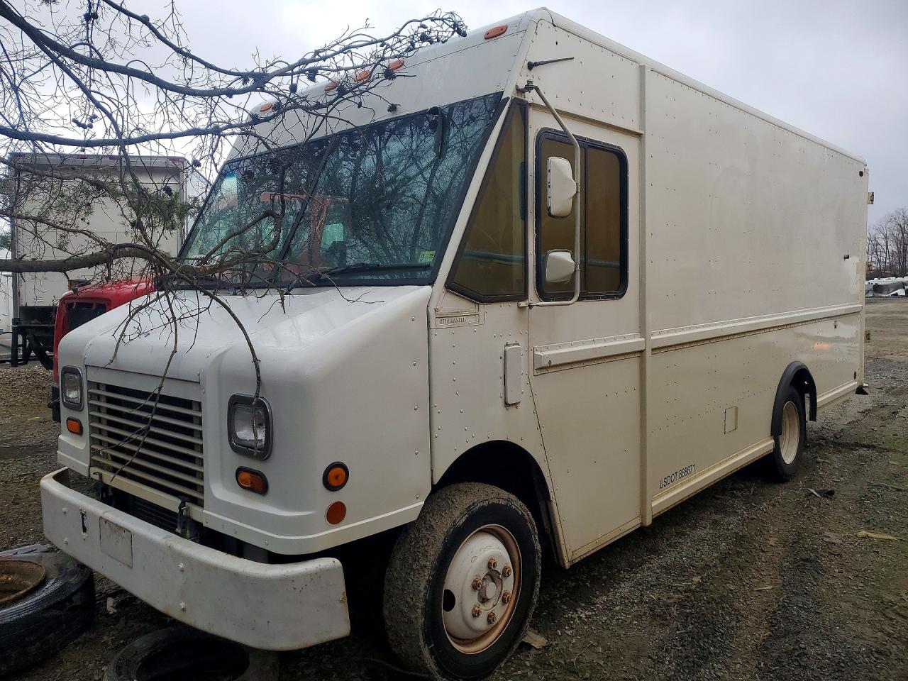 2004 Freightliner Mt45g