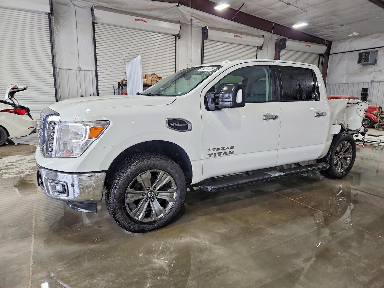 2017 Nissan Titan