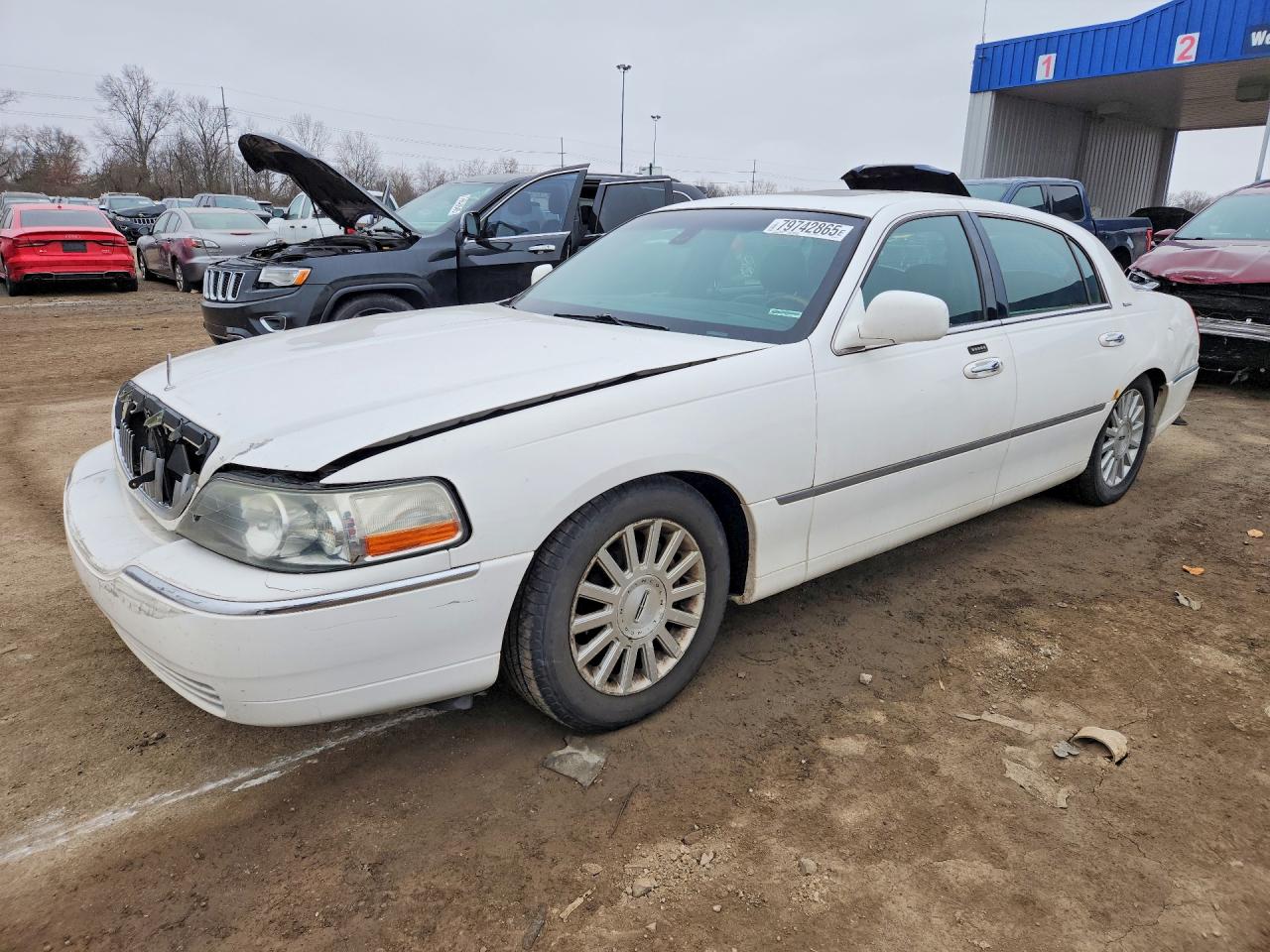 2003 Lincoln Town Car