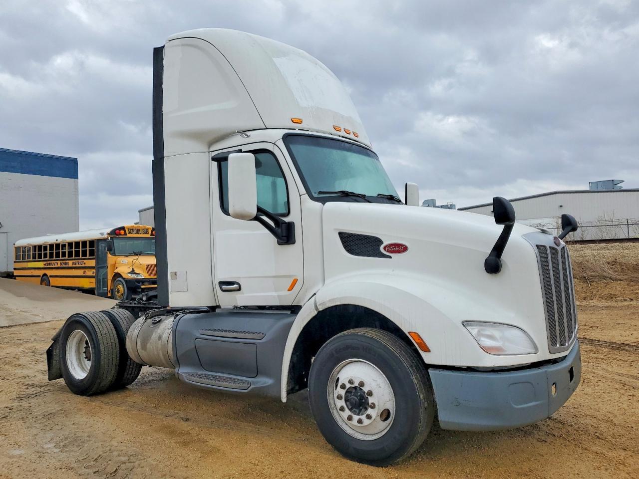 Peterbilt 579