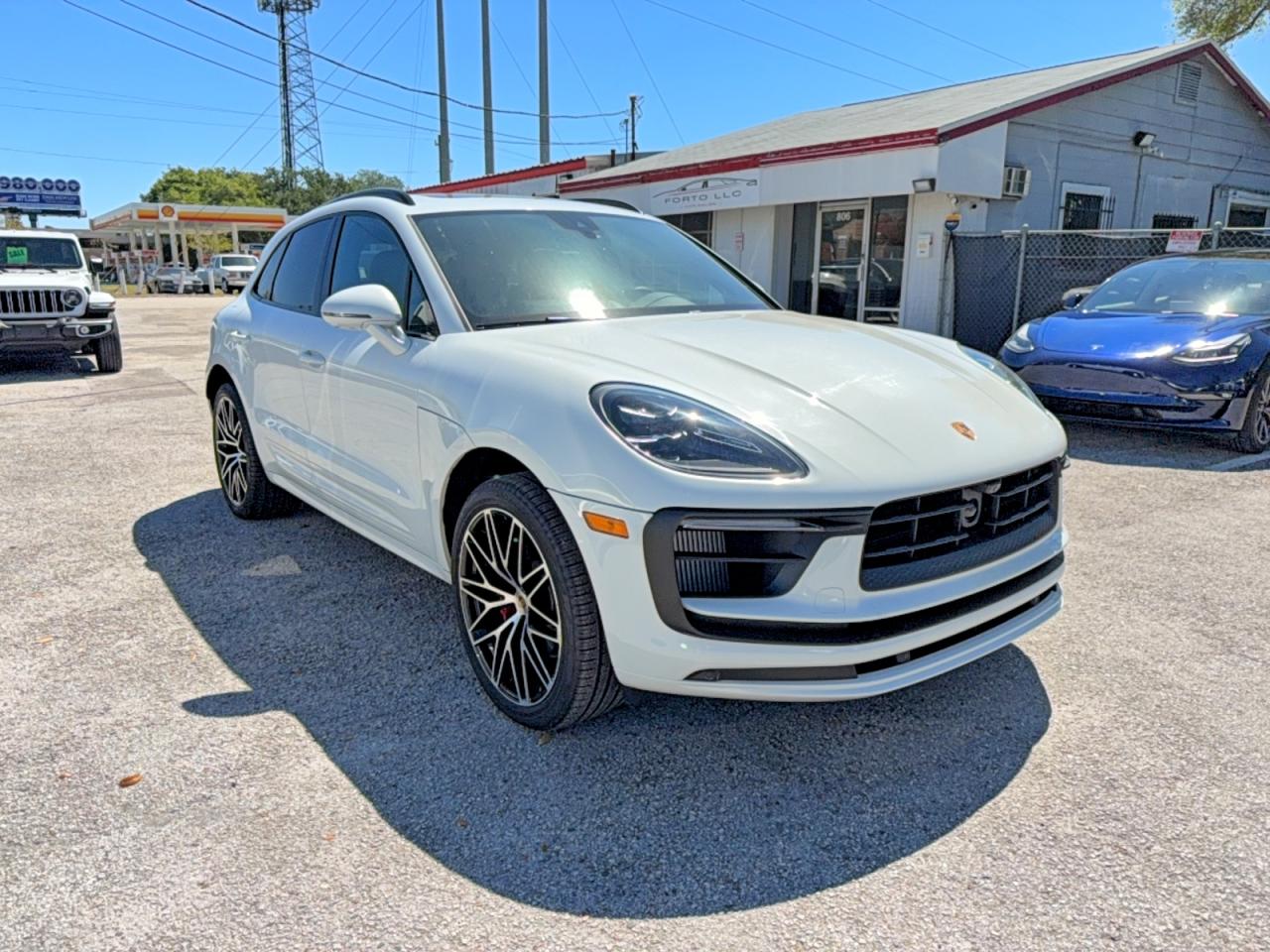 2025 Porsche Macan