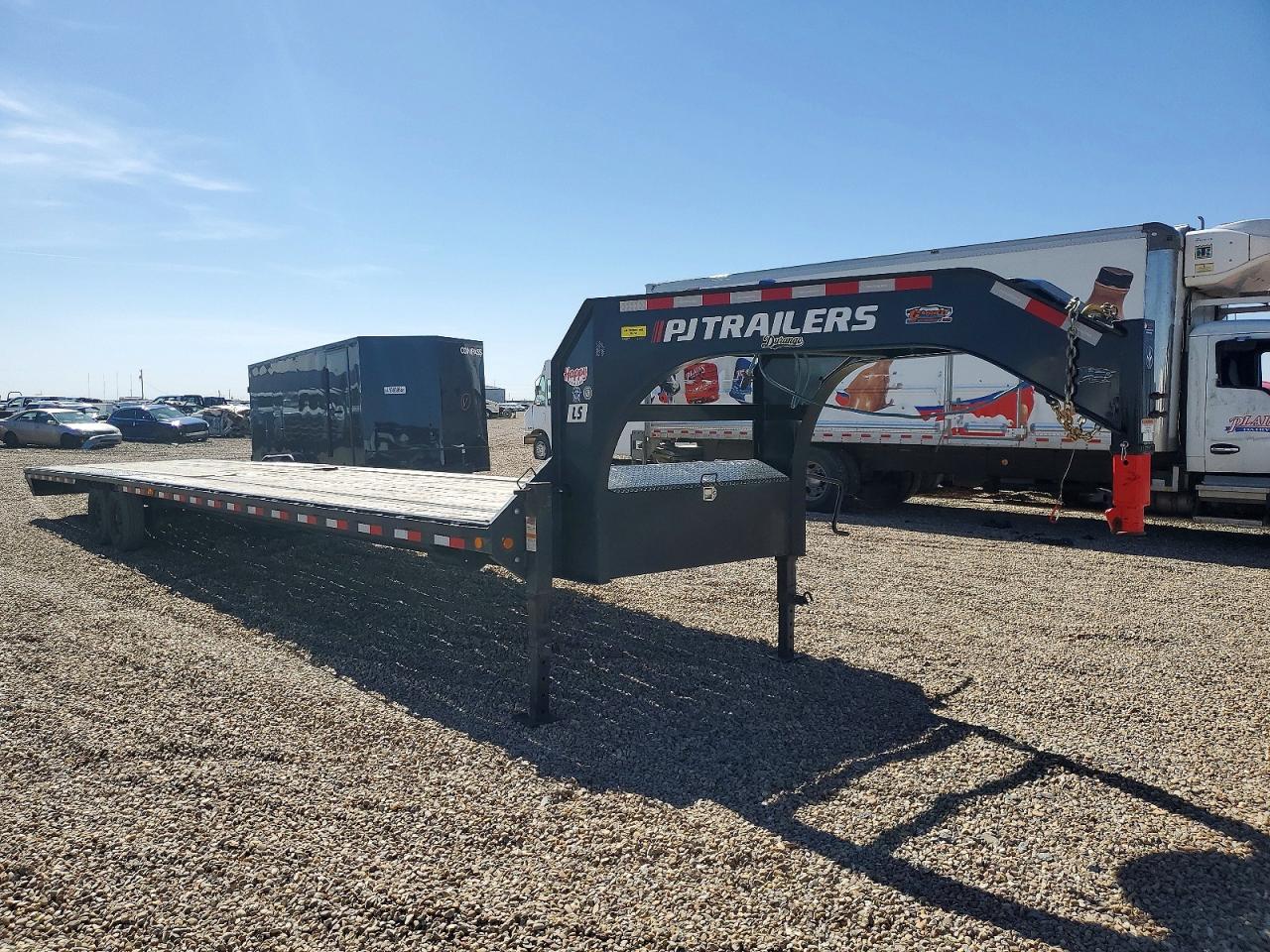 2026 Pj Gooseneck Flatbed