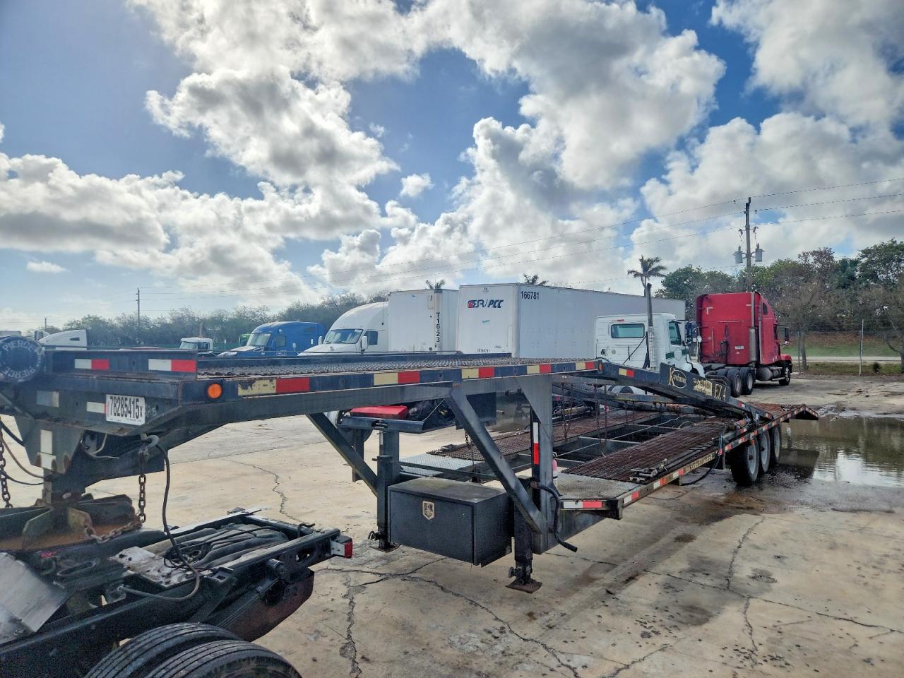 Kaufman Cartrailer