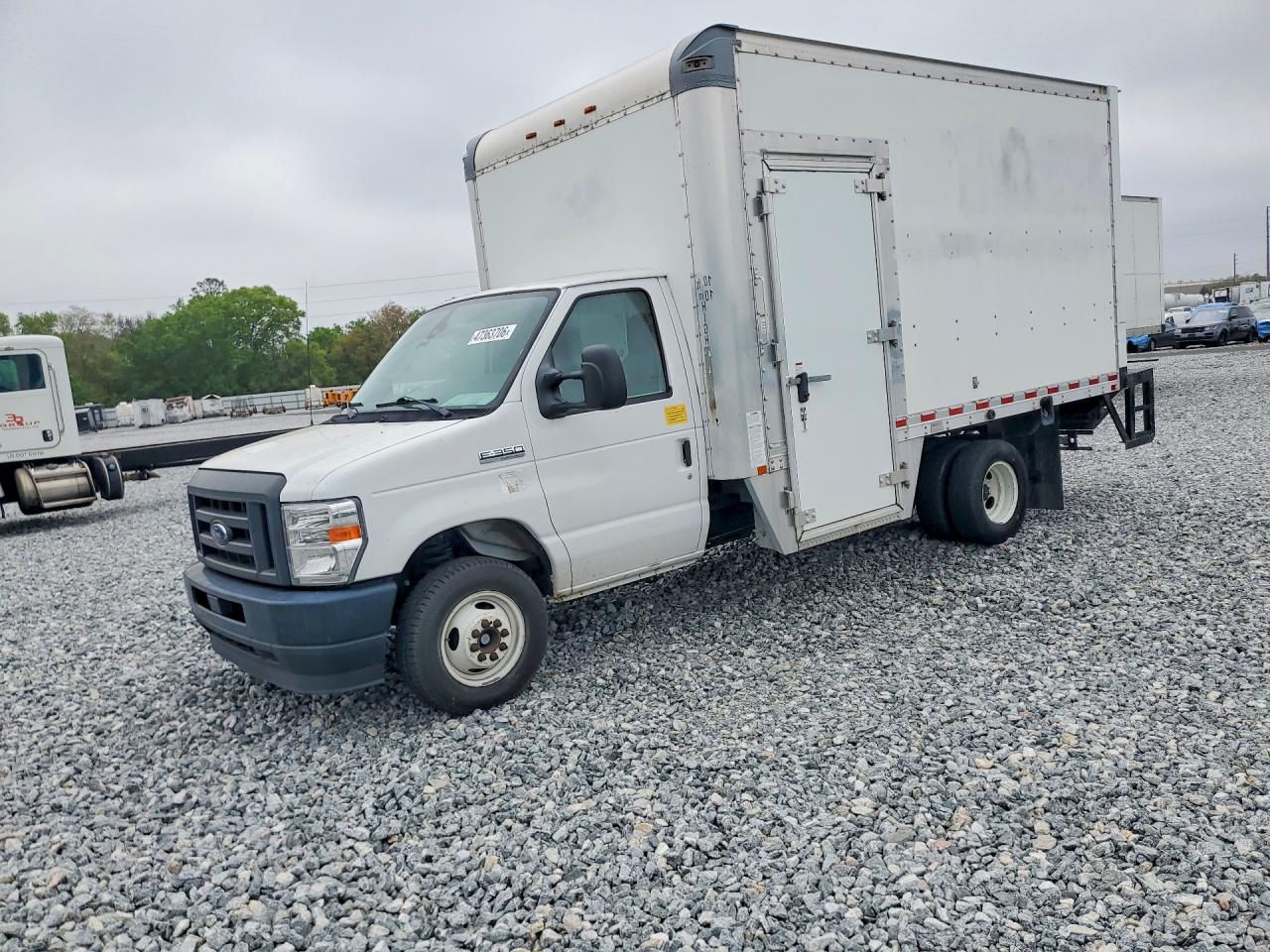 2021 Ford Econoline E350