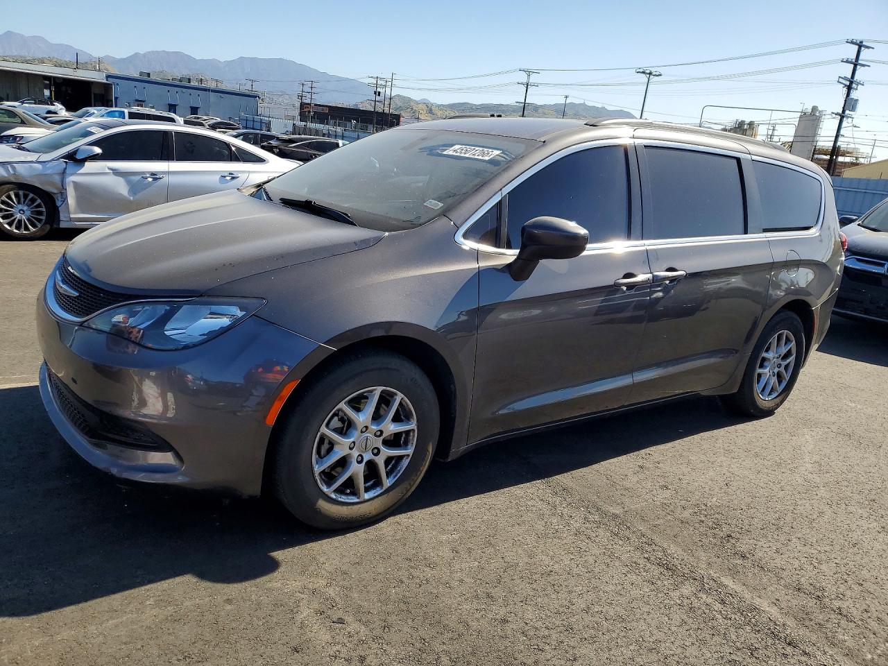 2021 Chrysler Voyager