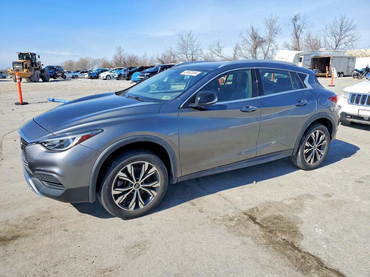 2018 Infinity Qx30