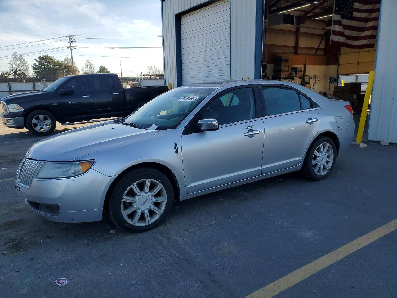 2011 Lincoln Townhouse Mkz