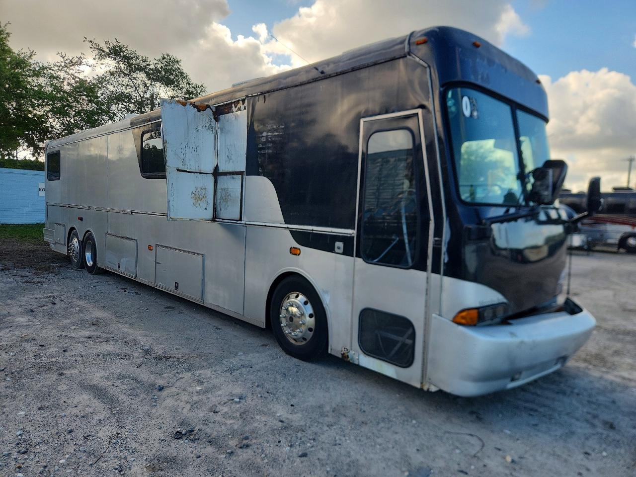 2006 Freigliner Chassis