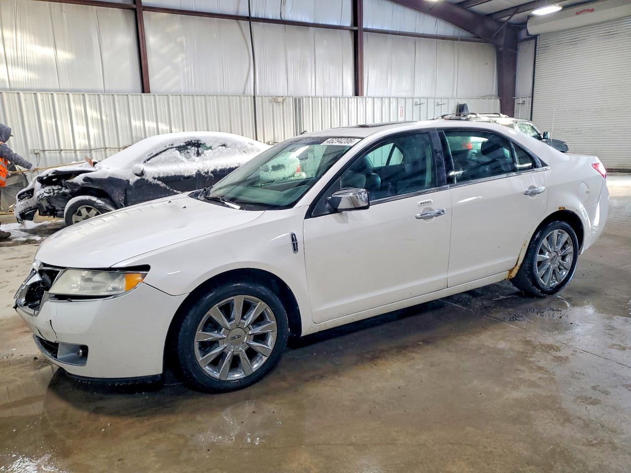 2011 Lincoln Townhouse Mkz