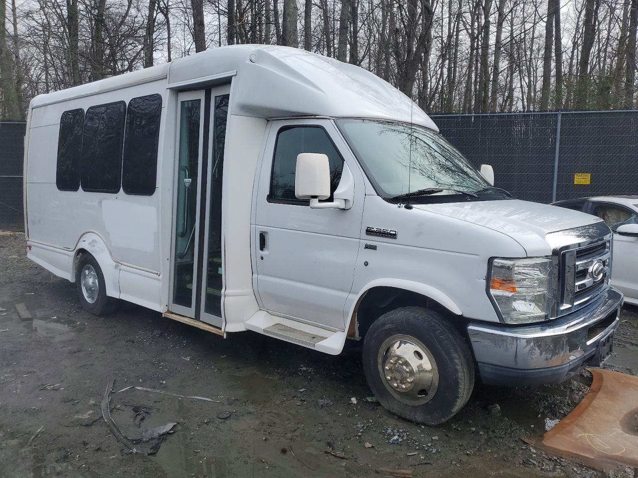 Ford Econoline E350