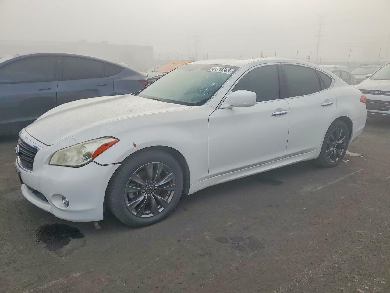 2011 Infiniti M56