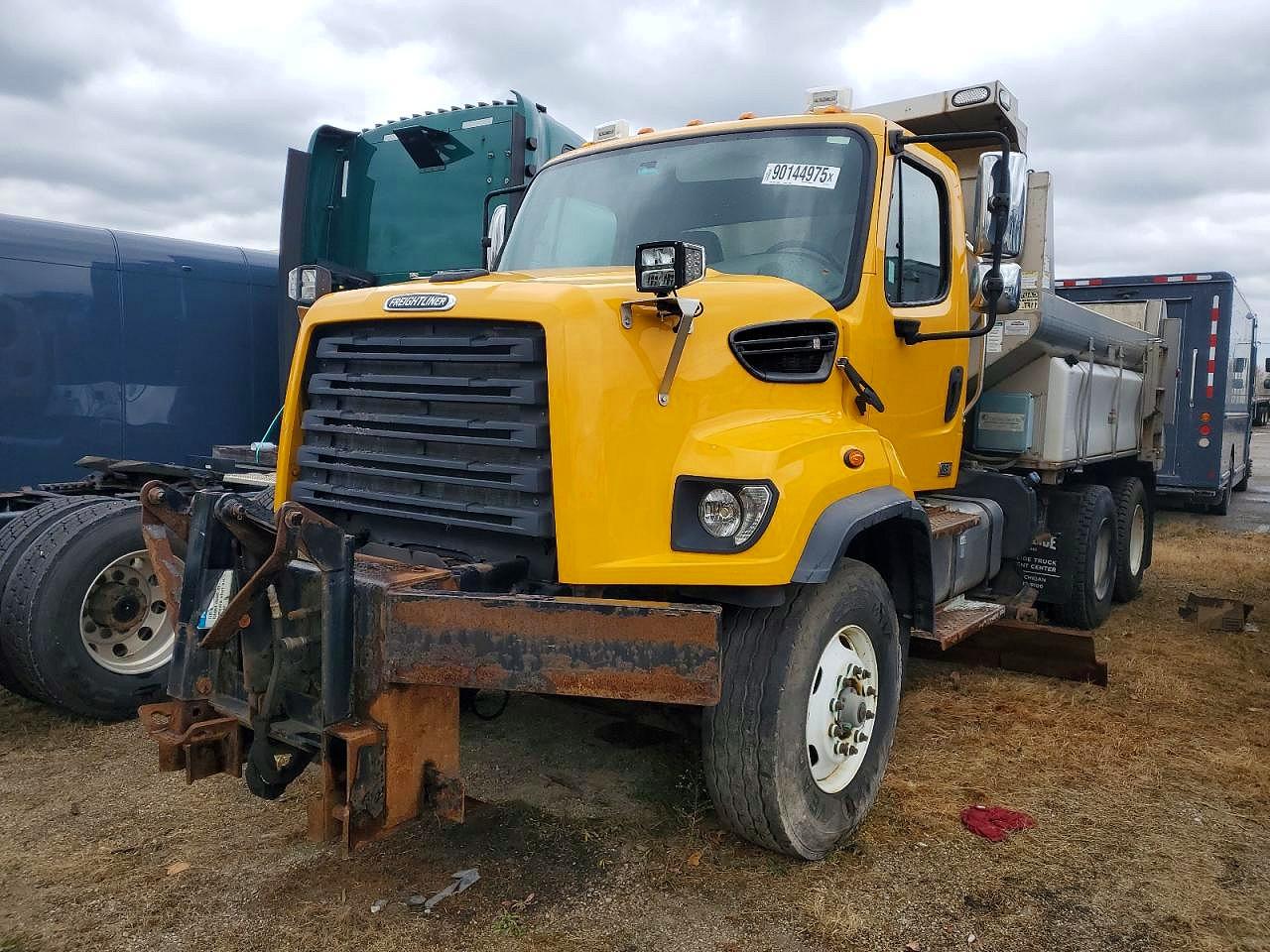 2017 Freigliner 108sd