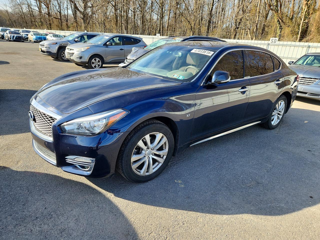2015 Infiniti Q70