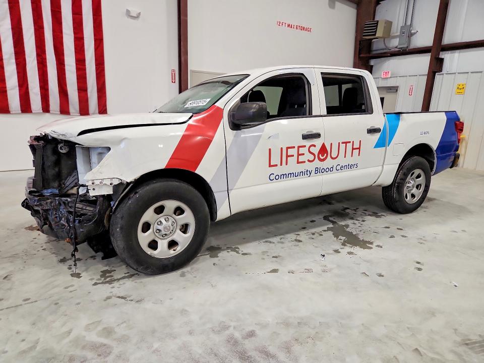 2022 Nissan Titan S