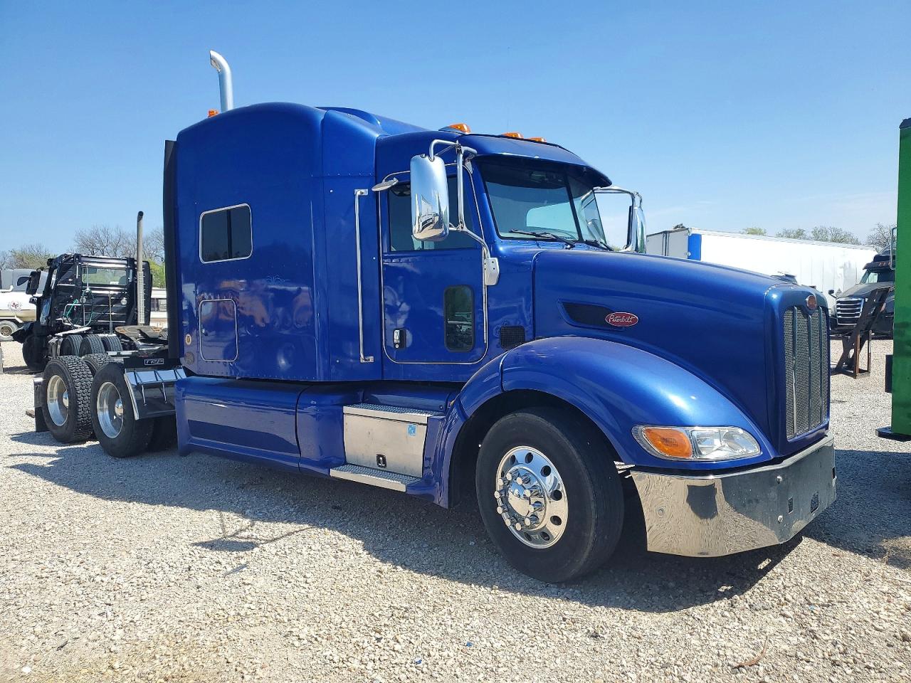 Peterbilt 384