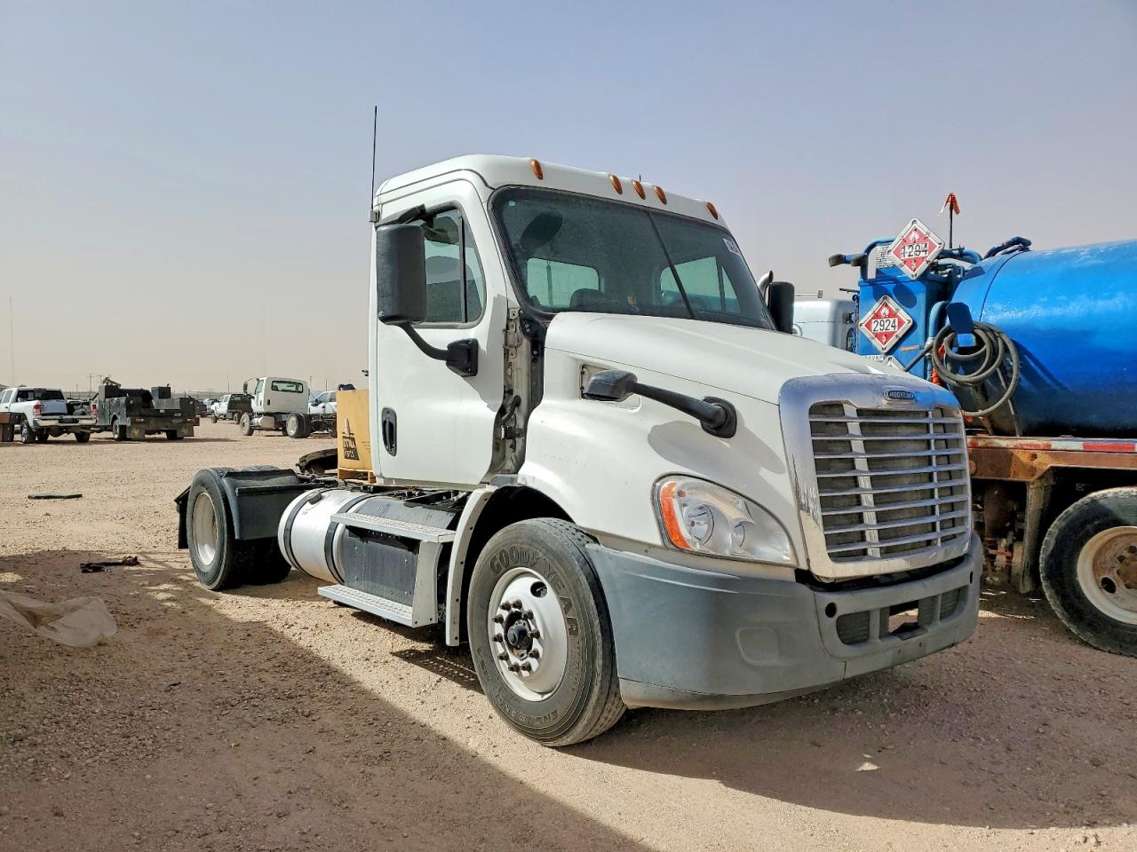 2016 Freightliner Cascadia 113