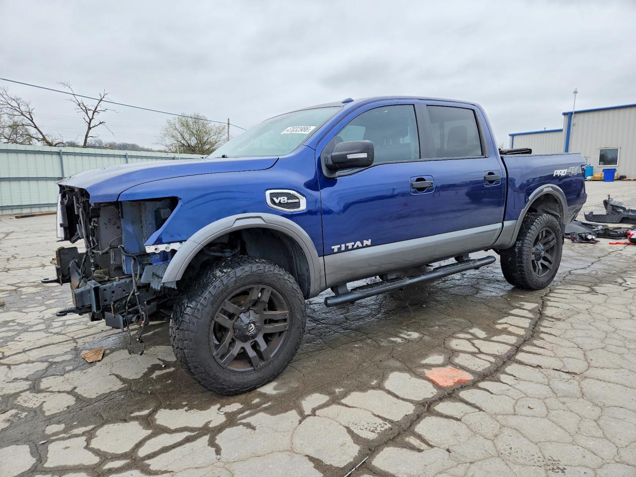 2017 Nissan Titan