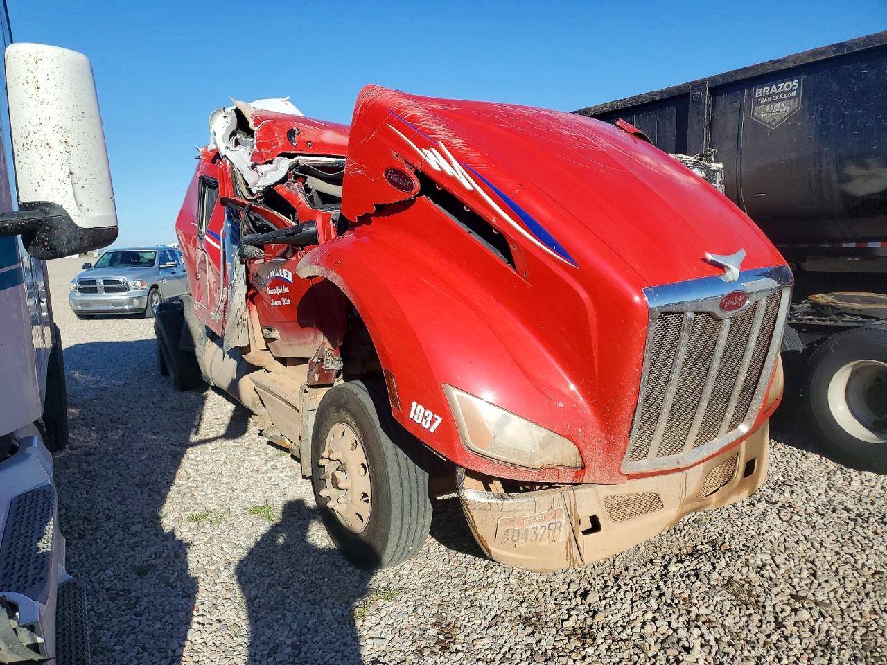 2023 Peterbilt 579