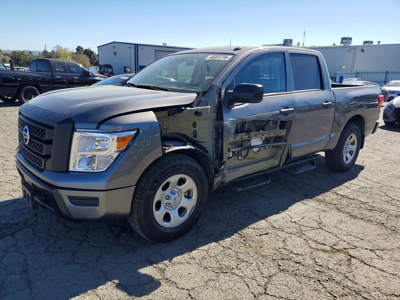 Nissan Titan