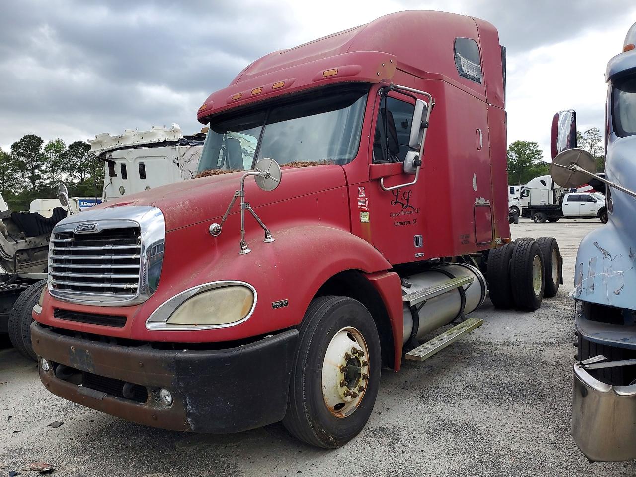 2005 Freightliner Conventional