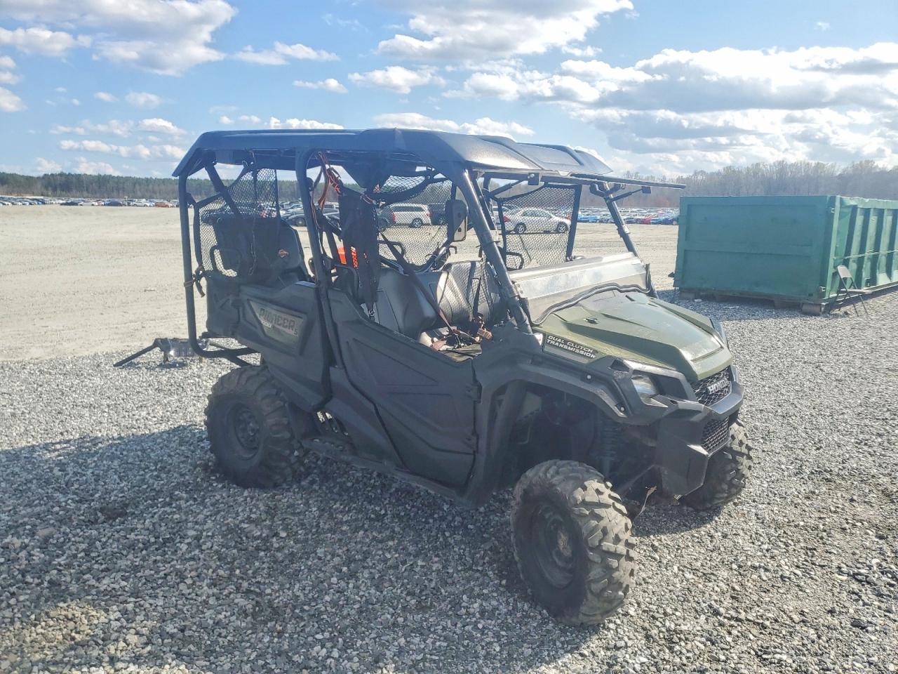 Honda Pioneer 1000