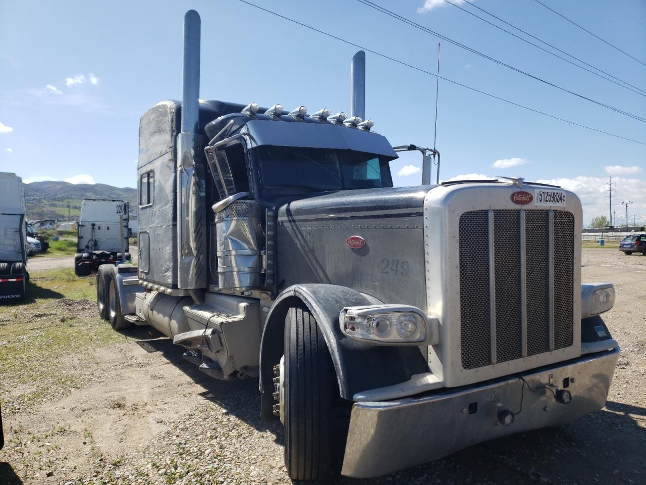 2022 Peterbilt 389