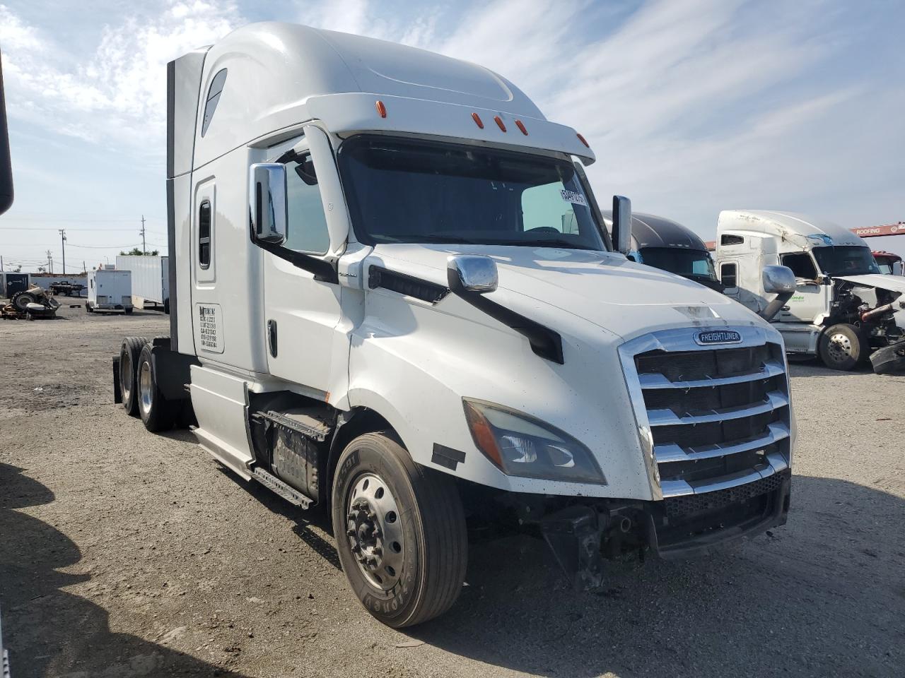 2020 Freightliner Cascadia 1