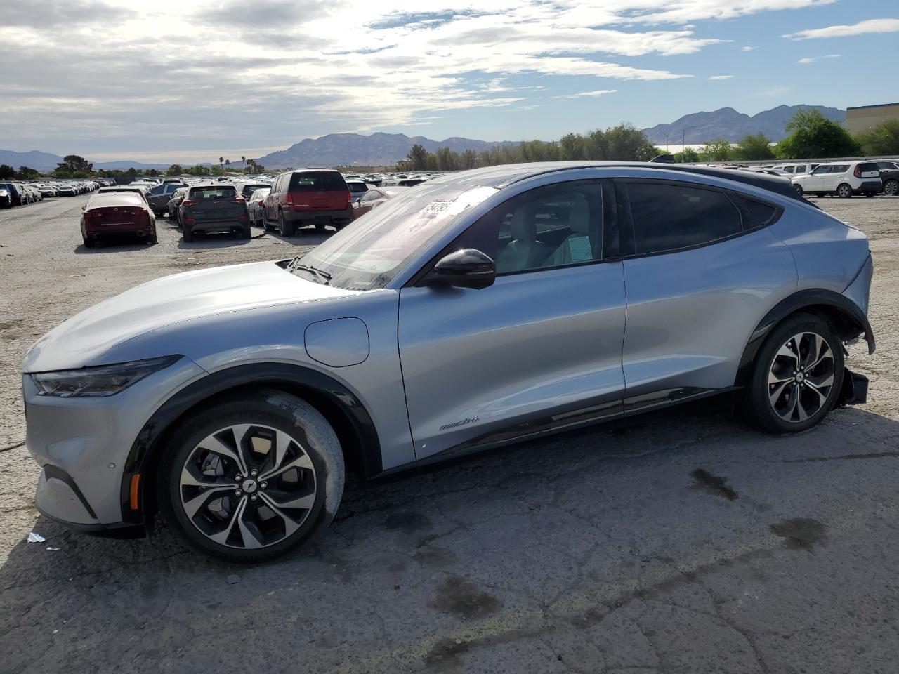 2022 Ford Mustang ma PREMIUM