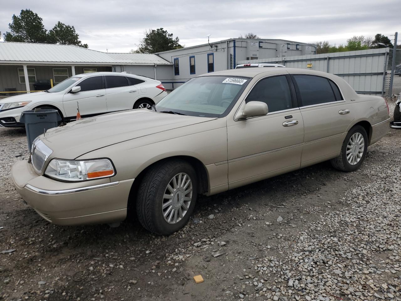 2005 Lincoln Town car s SIGNATURE
