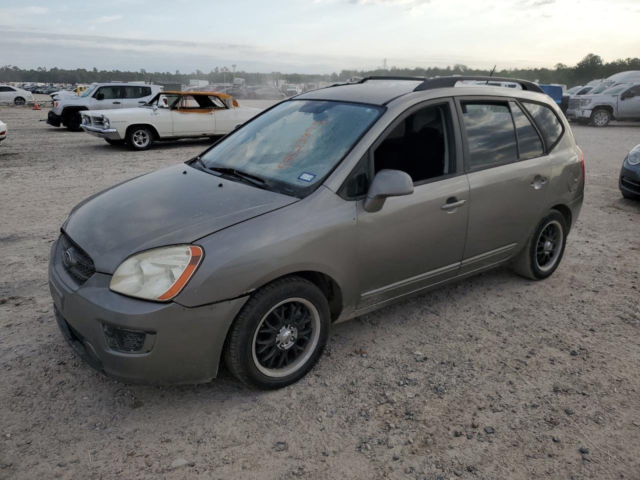 2009 Kia Rondo