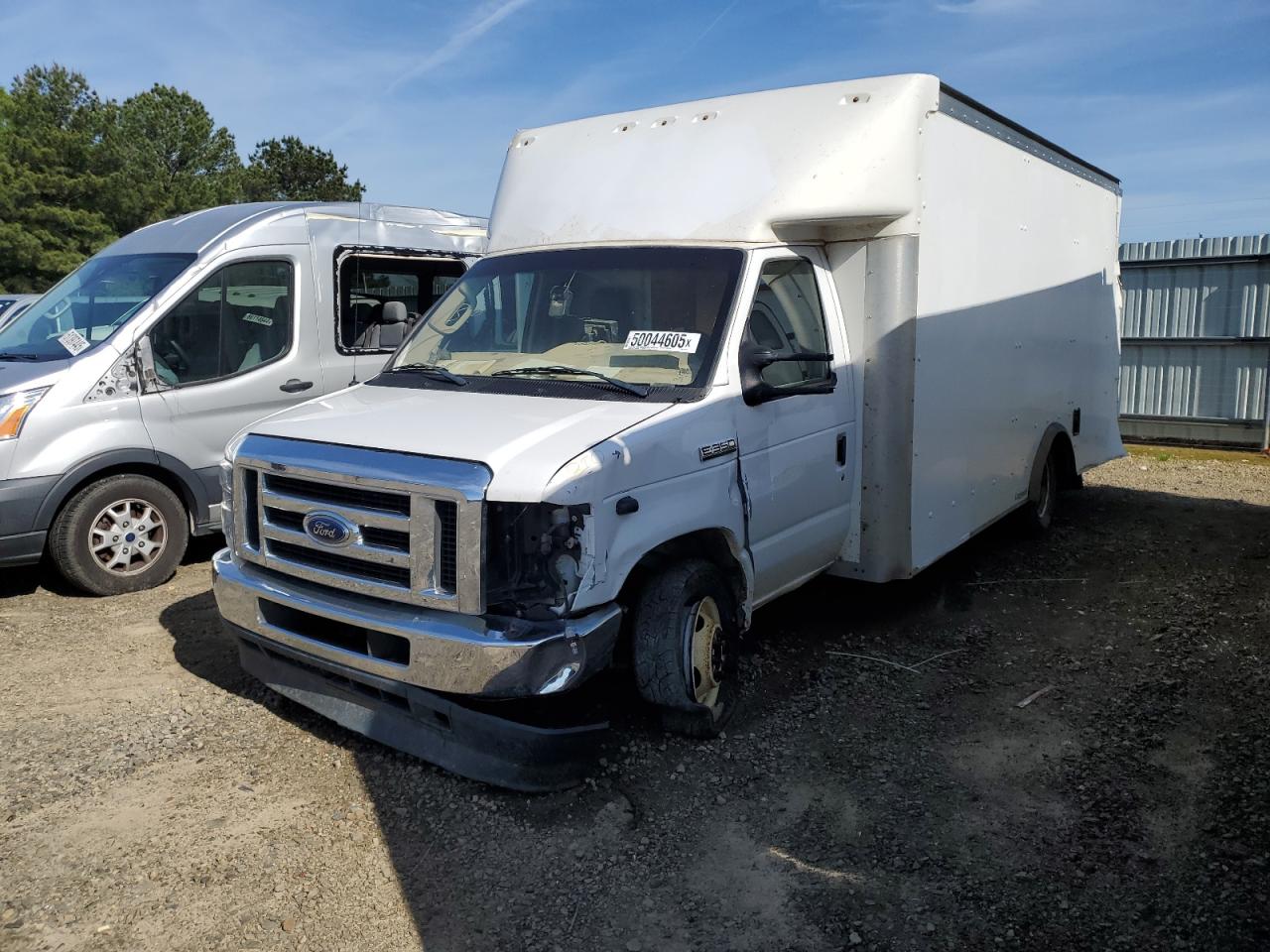 2021 Ford Econoline E350