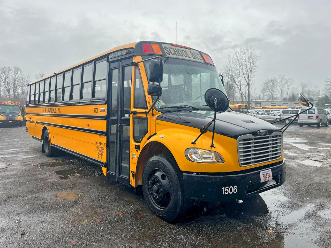 2015 Freightliner Chassis