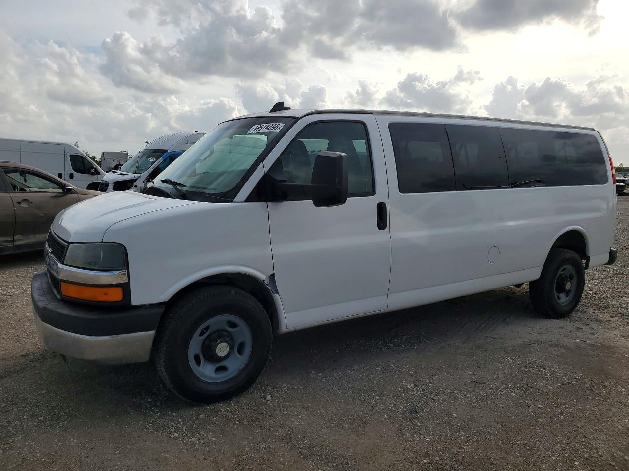 2016 Chevrolet Express 3500