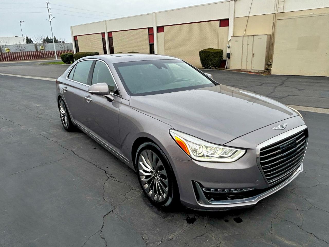 2018 Genesis G90