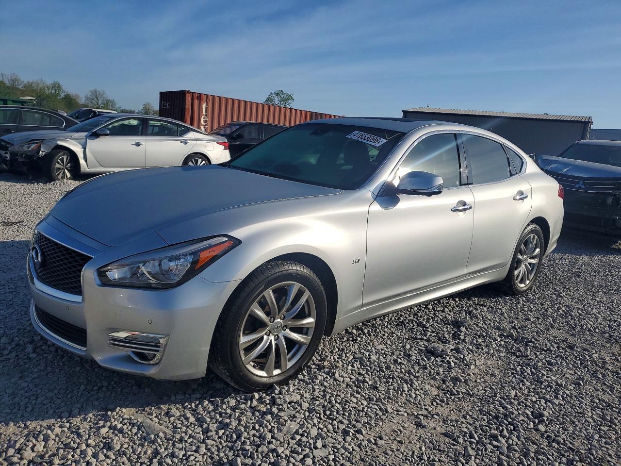 2015 Infiniti Q70