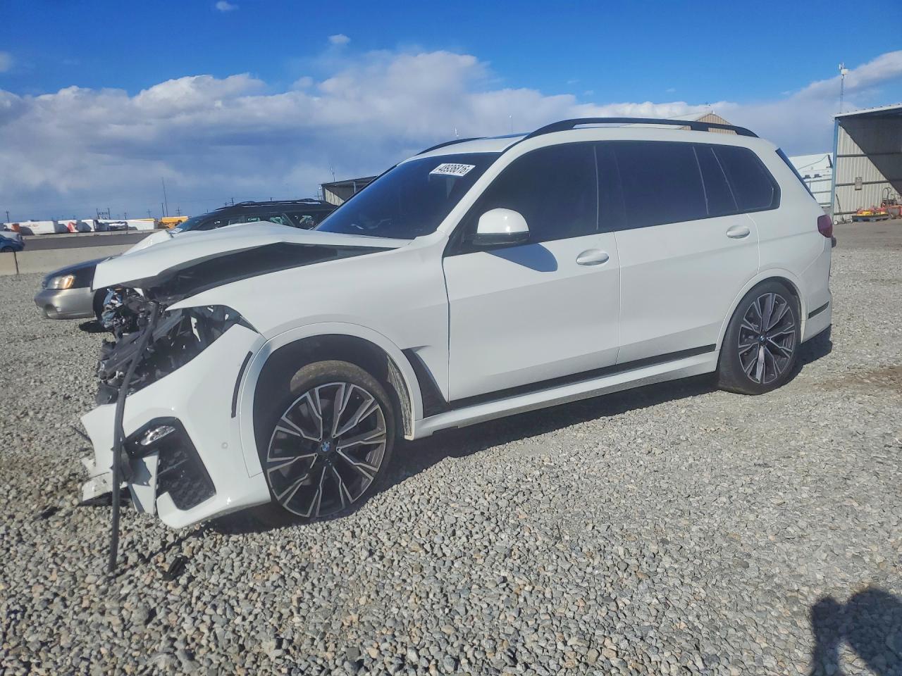 2022 BMW X7
