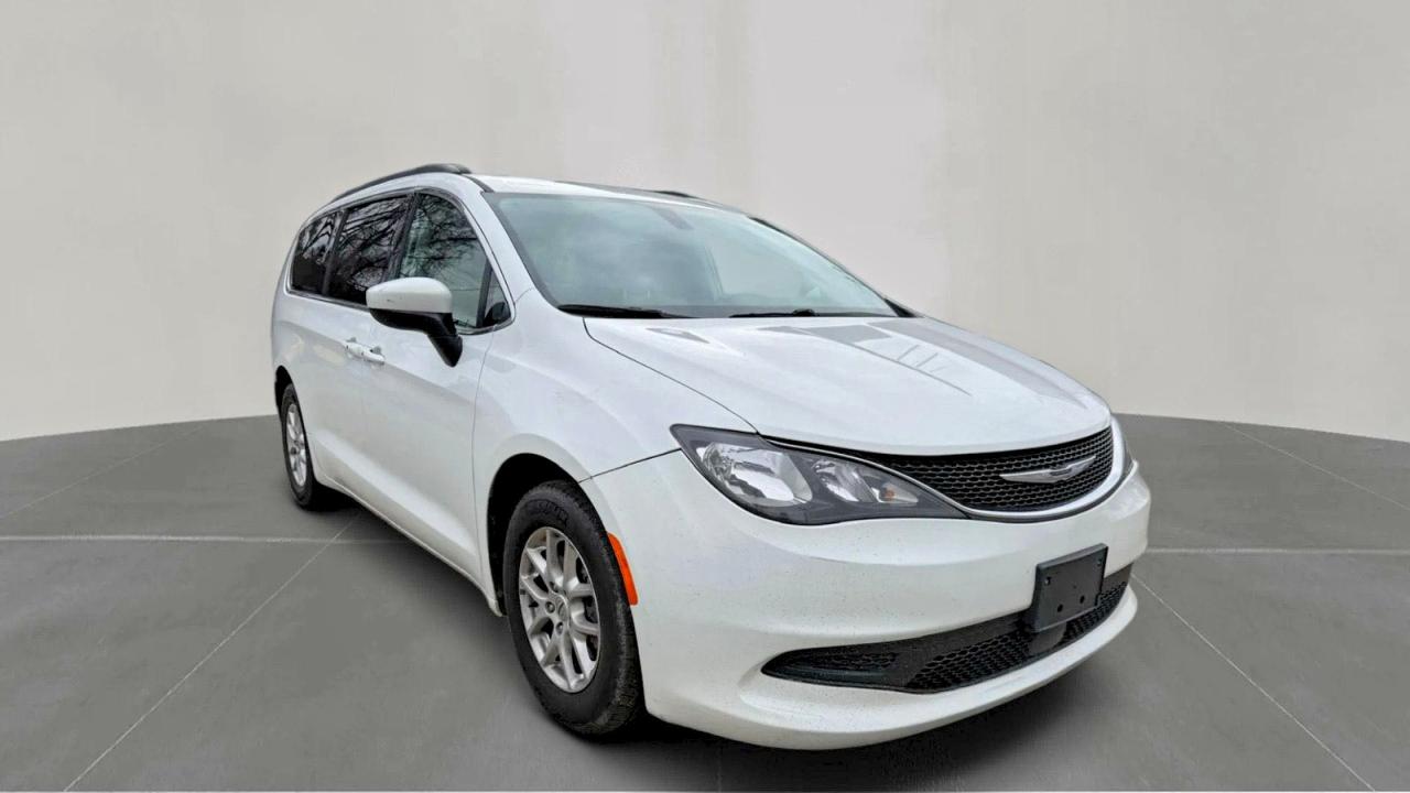 2021 Chrysler Voyager