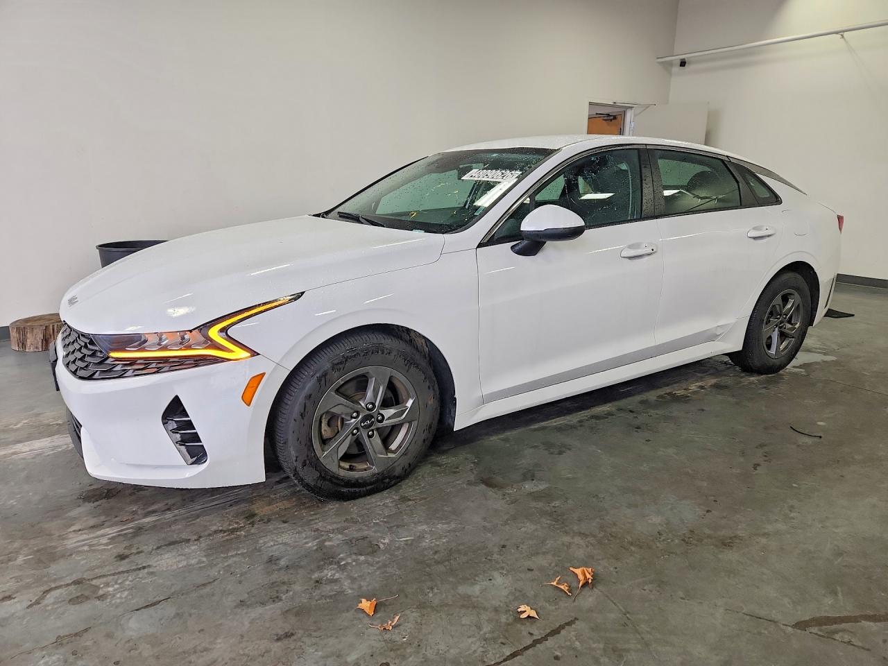 2023 Kia K5