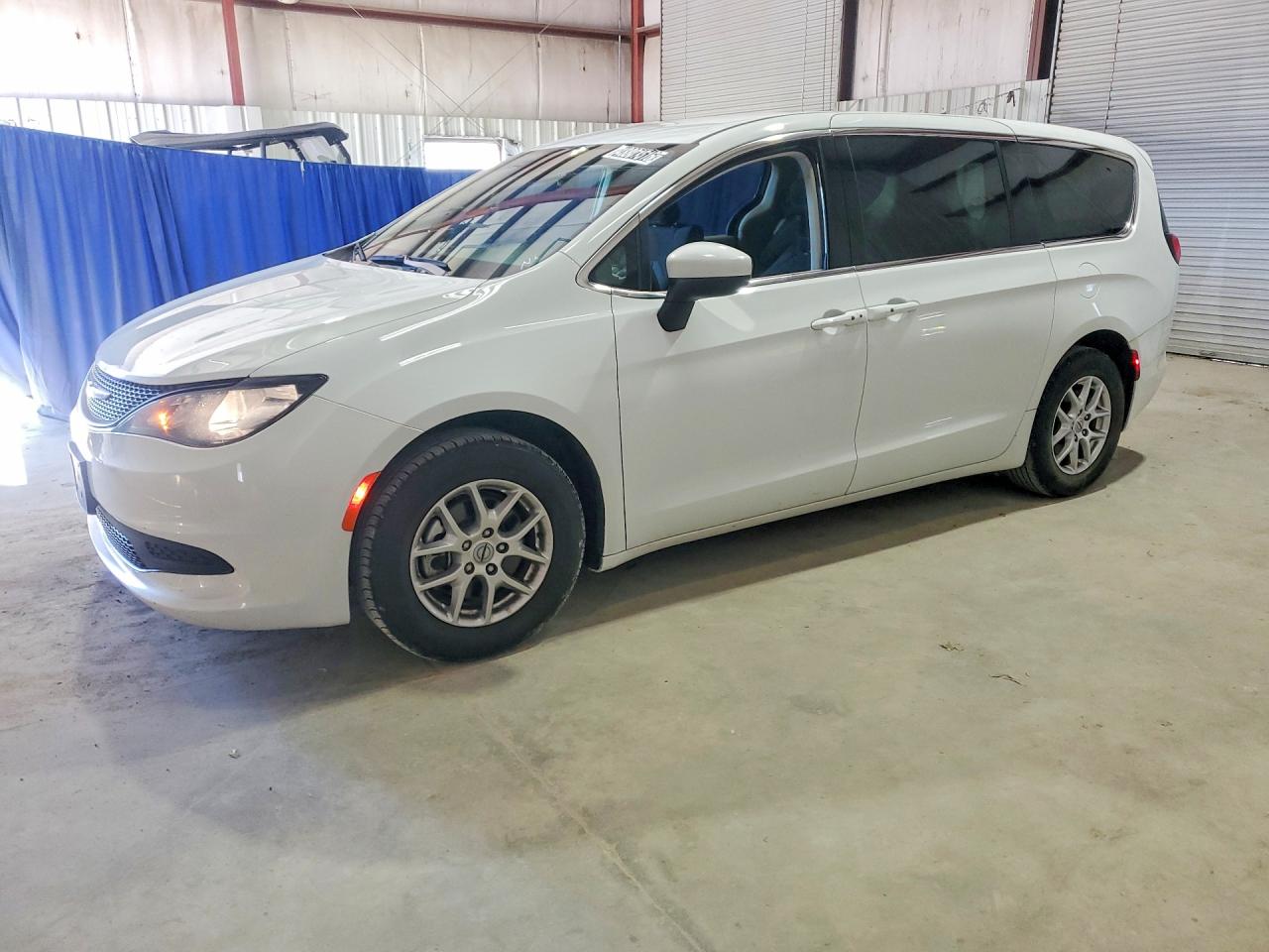 2023 Chrysler Voyager