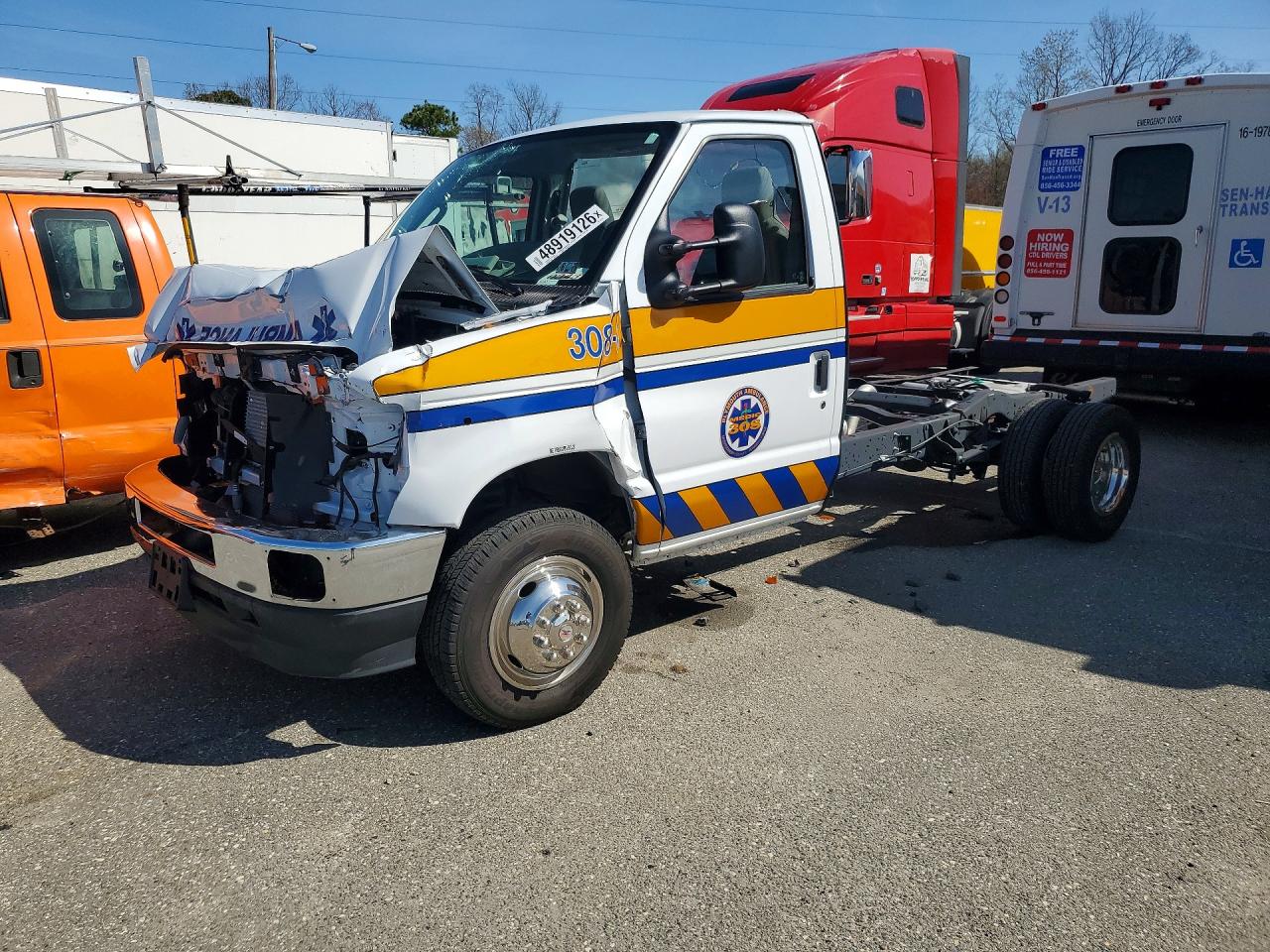 2025 Ford E-350