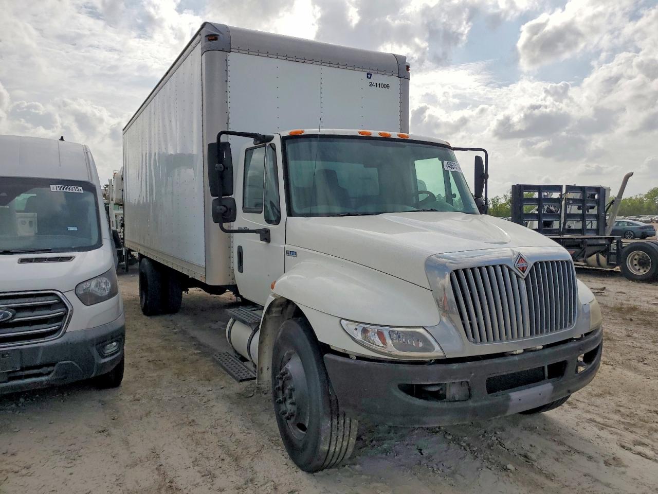 2011 International 4000-Series