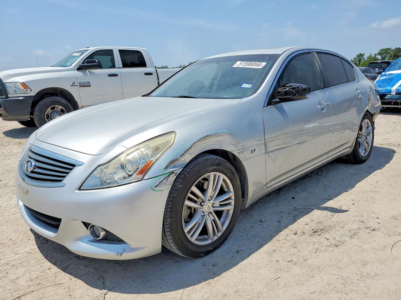 2015 Infiniti Q40