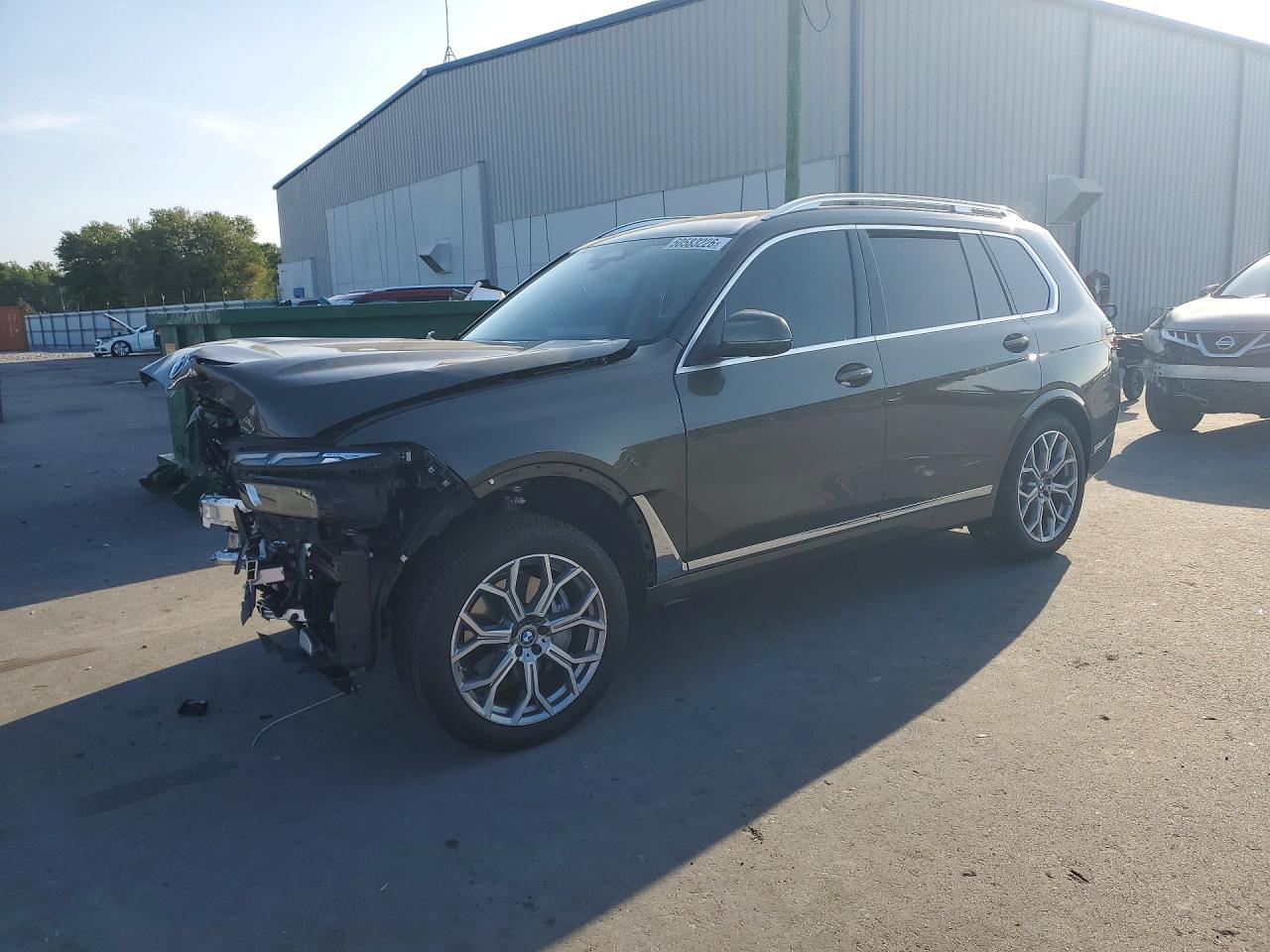 2025 BMW X7
