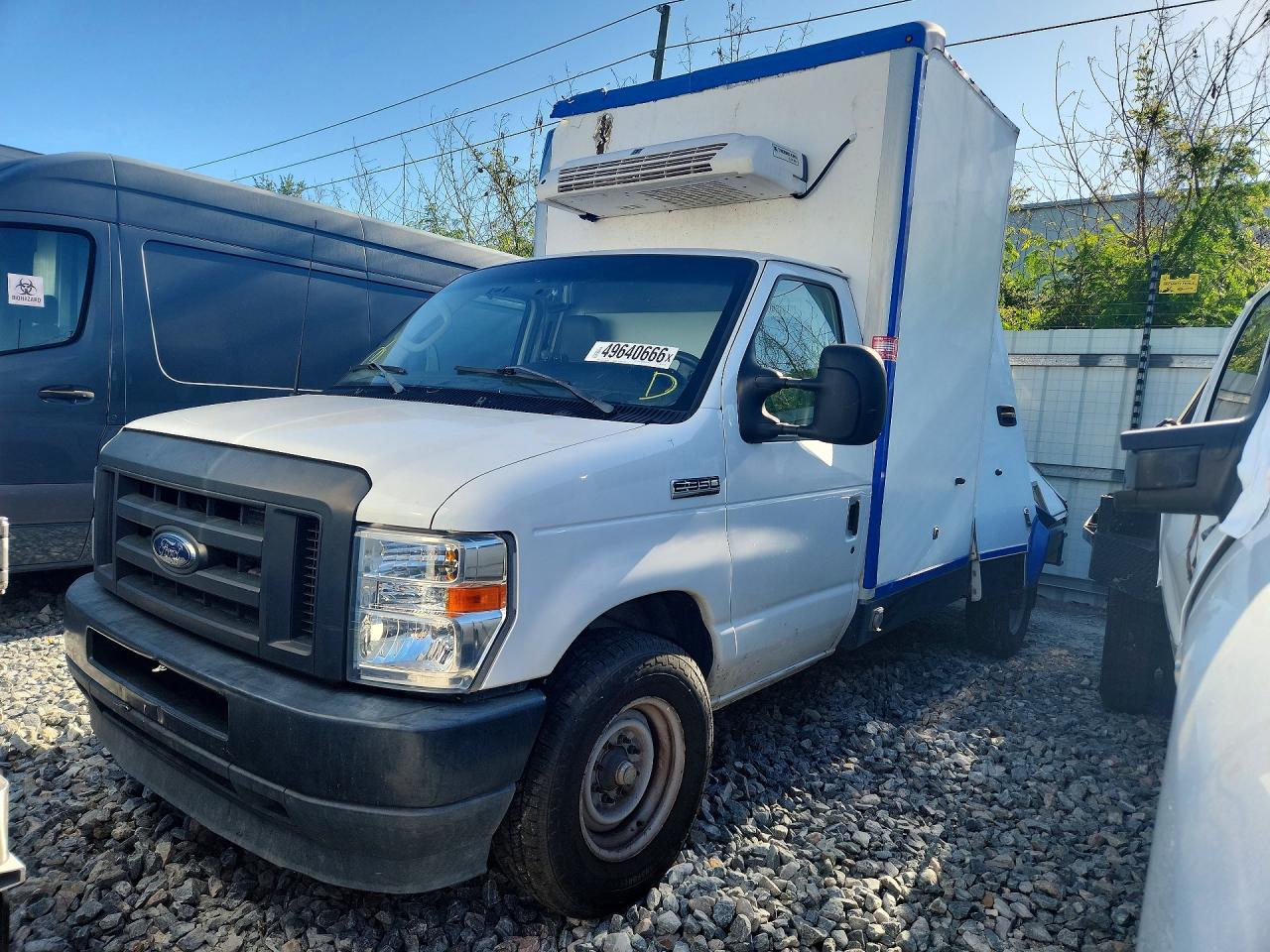 Ford E-350