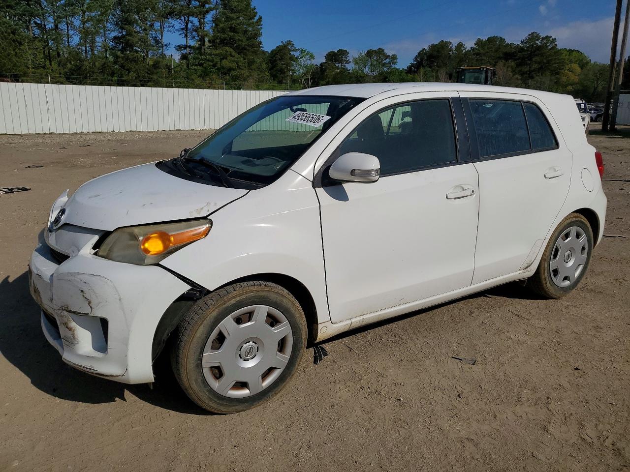 Scion xD