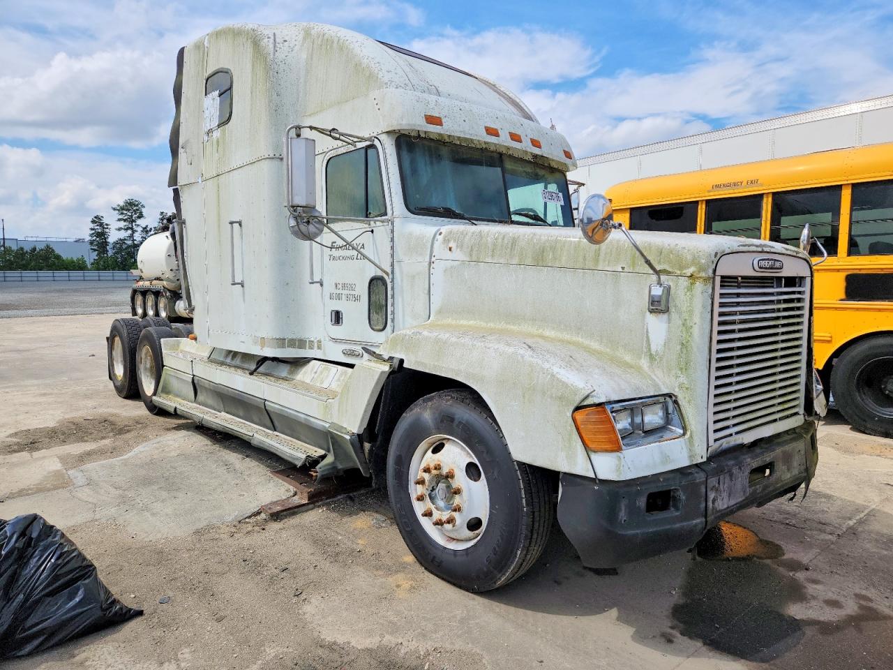 Freightliner Fld120
