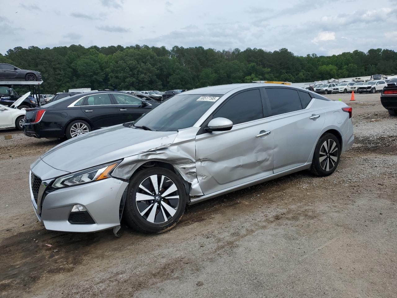 2022 Nissan Altima sv SV